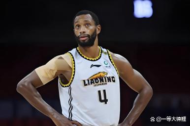 爱游戏-关键时刻山东男篮调整名单以备NBA季后赛赛前休斯敦火箭备战欧联，国际比赛日波尔图备战欧冠看傻球迷