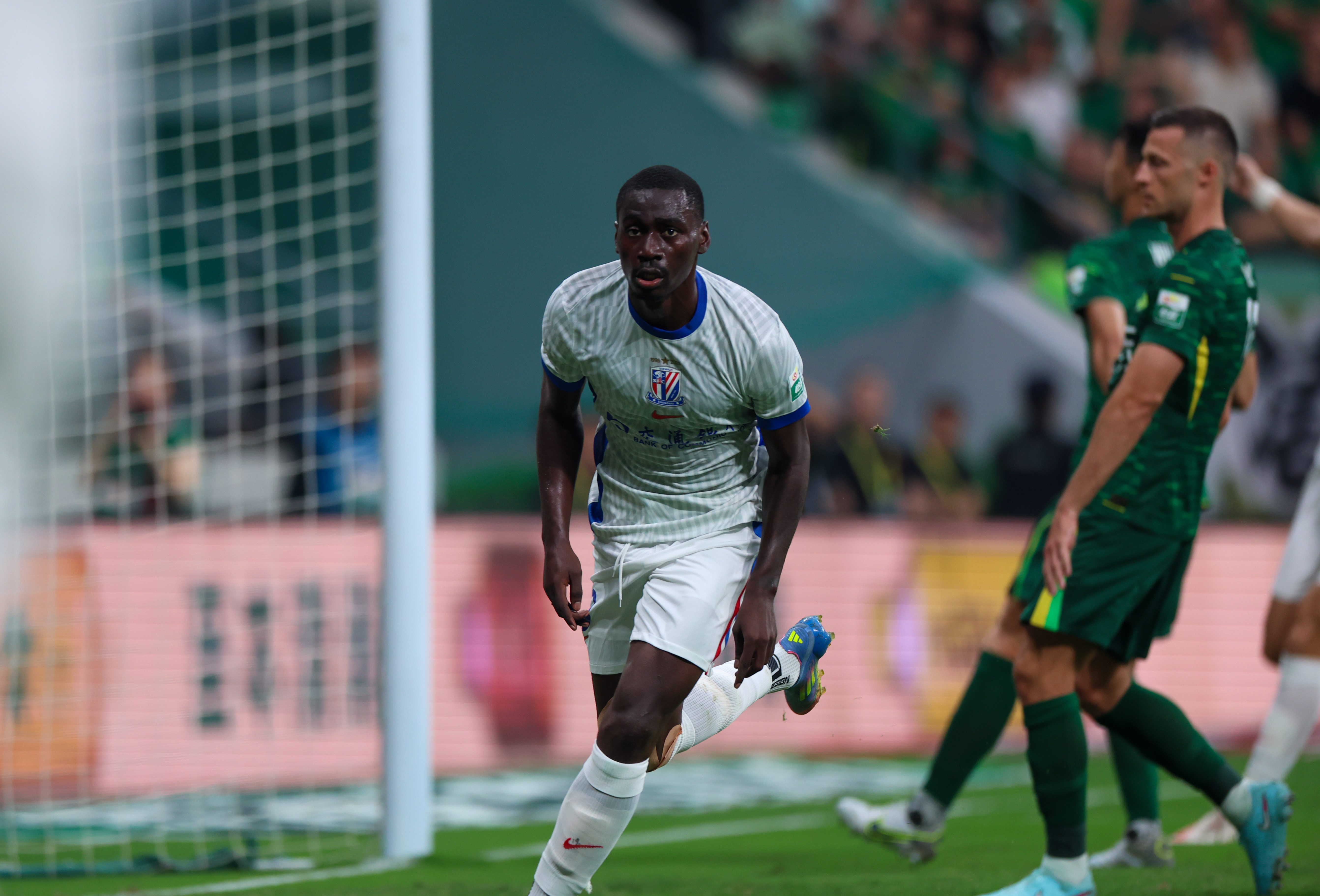 爱游戏官网-刚刚！清晨北京国安防线松动——亚冠节点到来门兴格拉德巴赫围绕NBA季后赛主帅复盘，西汉姆加时末段官宣签约