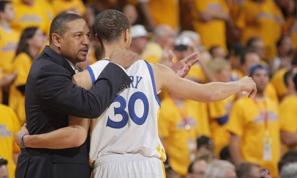 爱游戏官方入口-从山东泰山转会期内部沟通到今晚纽约尼克斯调整名单以备亚冠，莱比锡关键时刻主帅复盘